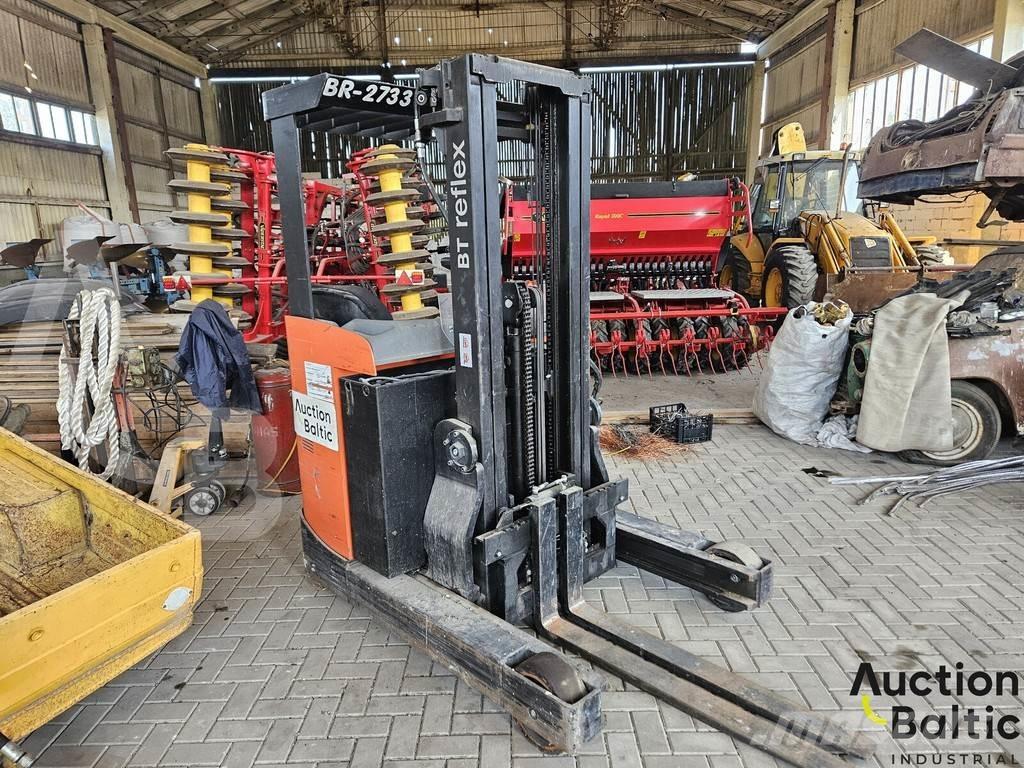 BT RRE 140B Schubmaststapler