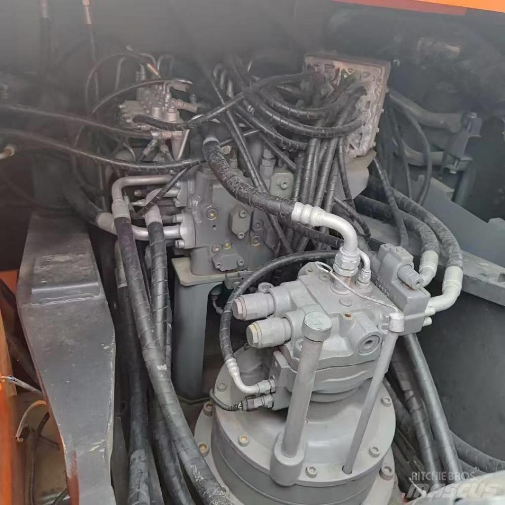 Hitachi 240-3 Raupenbagger