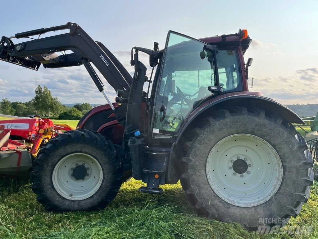 Valtra N155 Versu Traktoren