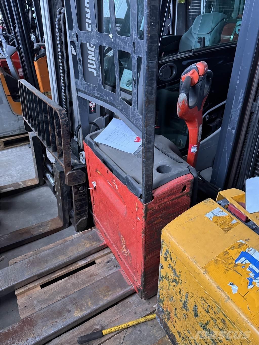 Linde T16 Deichselstapler