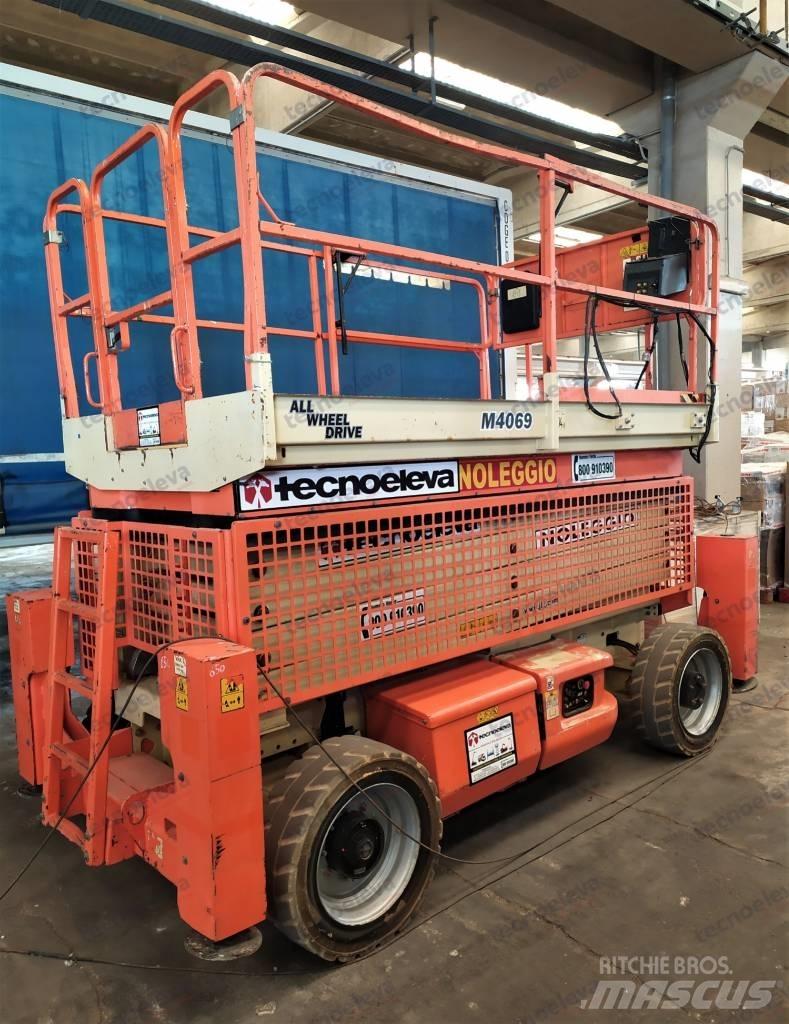 JLG M 4069 Scheren-Arbeitsbühnen