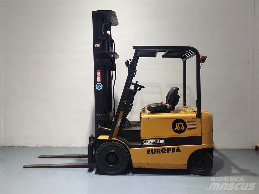 CAT EP25K PAC Elektrische heftrucks