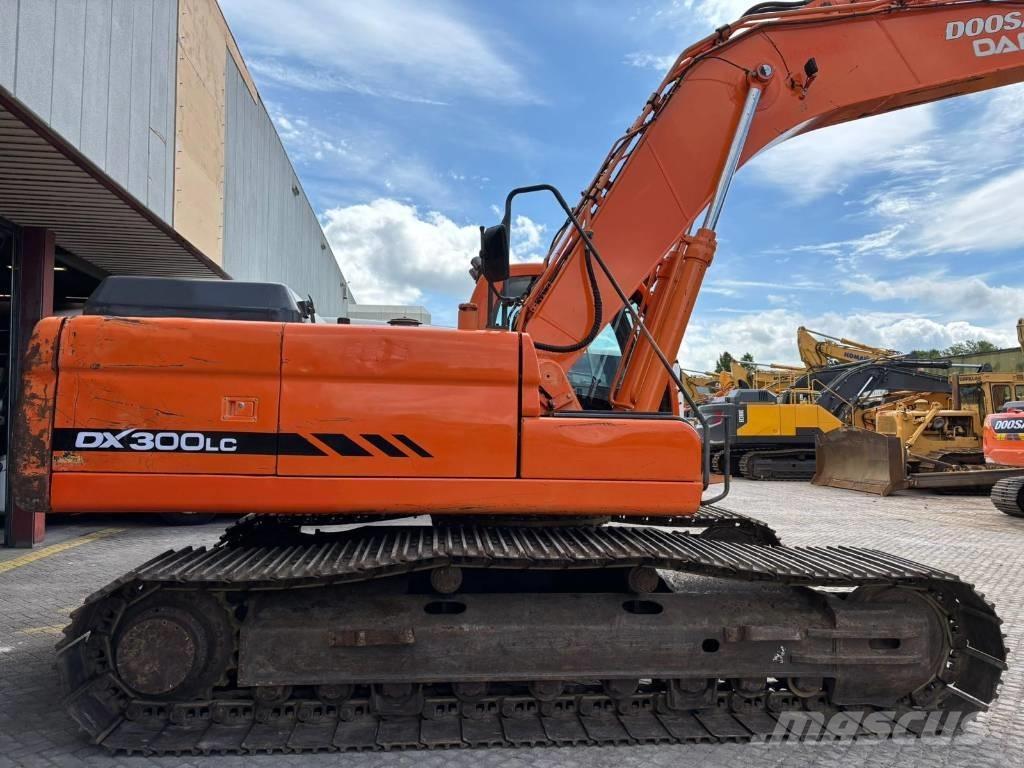 Doosan DX 300 LC Raupenbagger