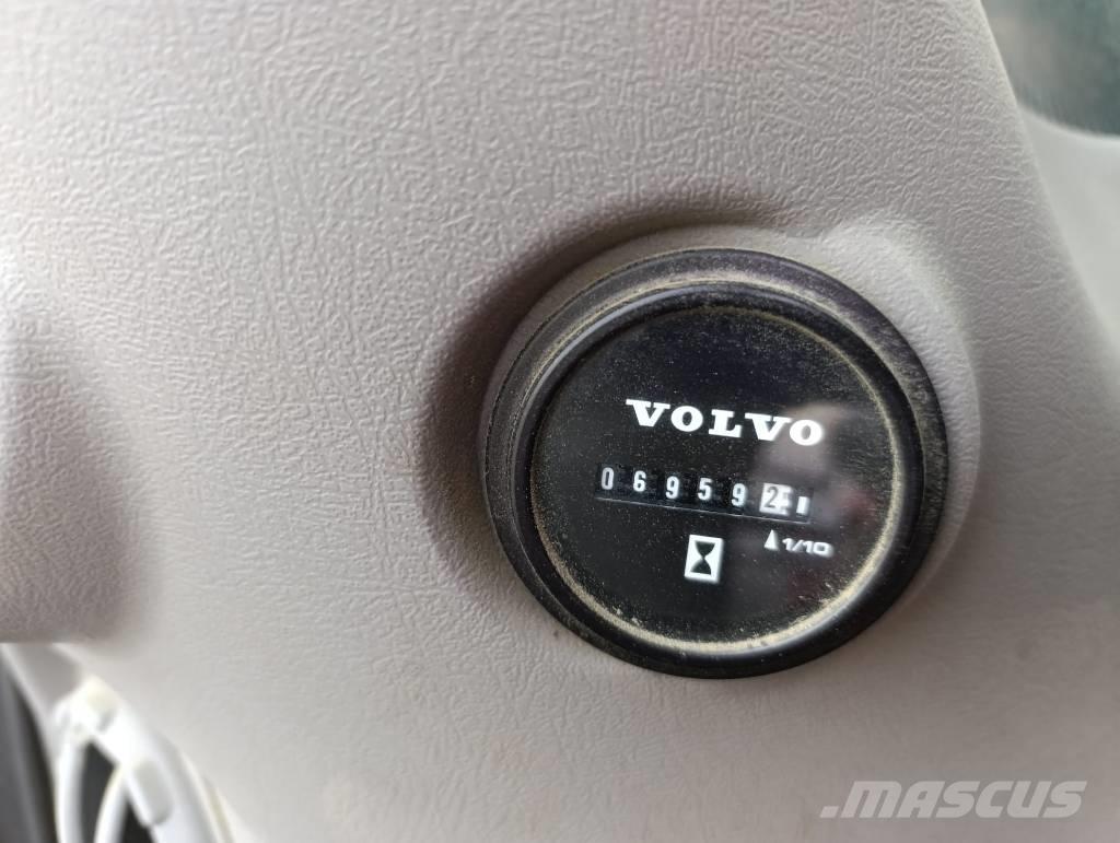 Volvo EW 210 D Mobilbagger