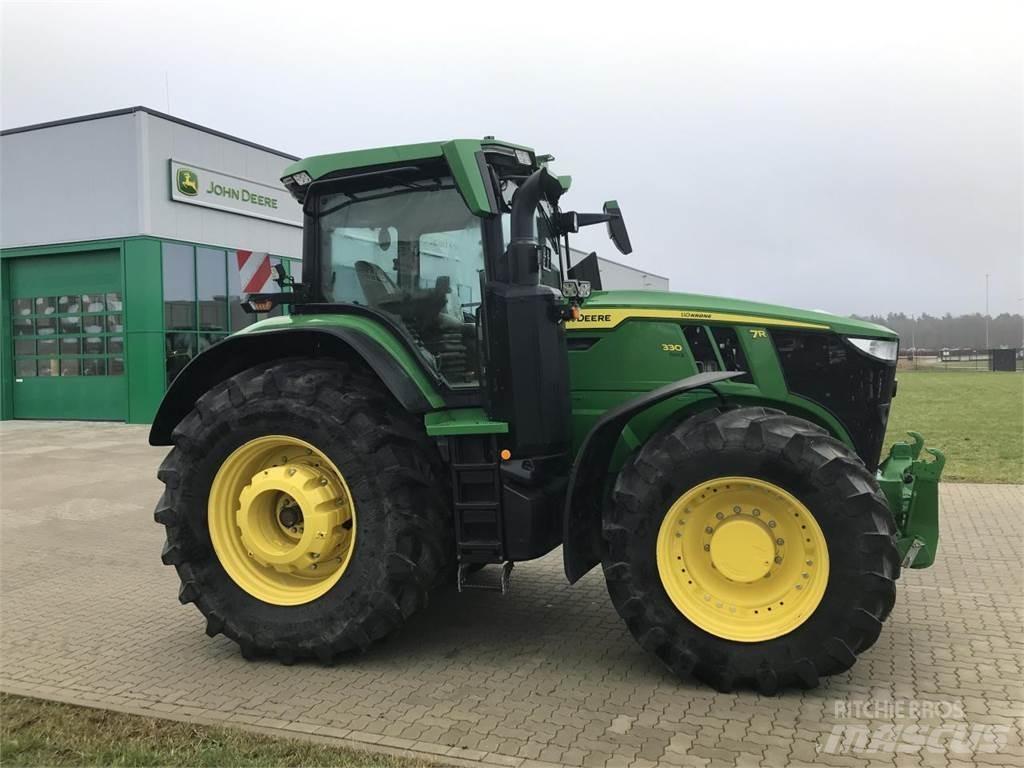 John Deere 7R 330 Traktoren