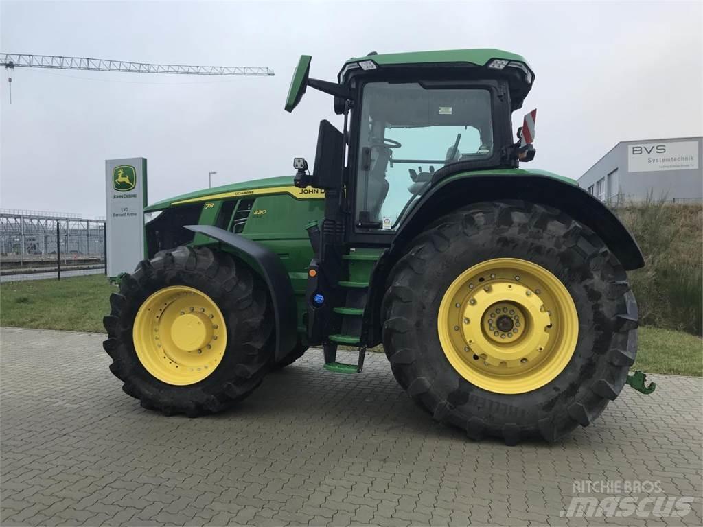 John Deere 7R 330 Traktoren
