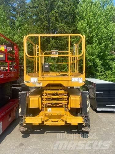 Haulotte C12DX Scheren-Arbeitsbühnen