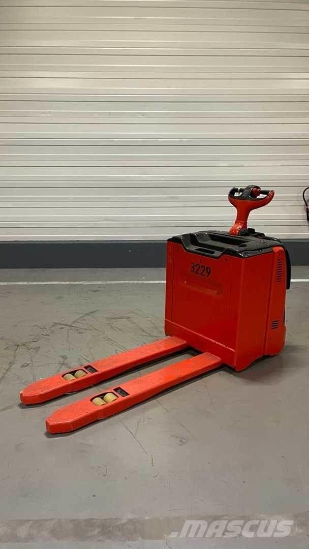 Linde T20AP Zelfrijdende stapelaars