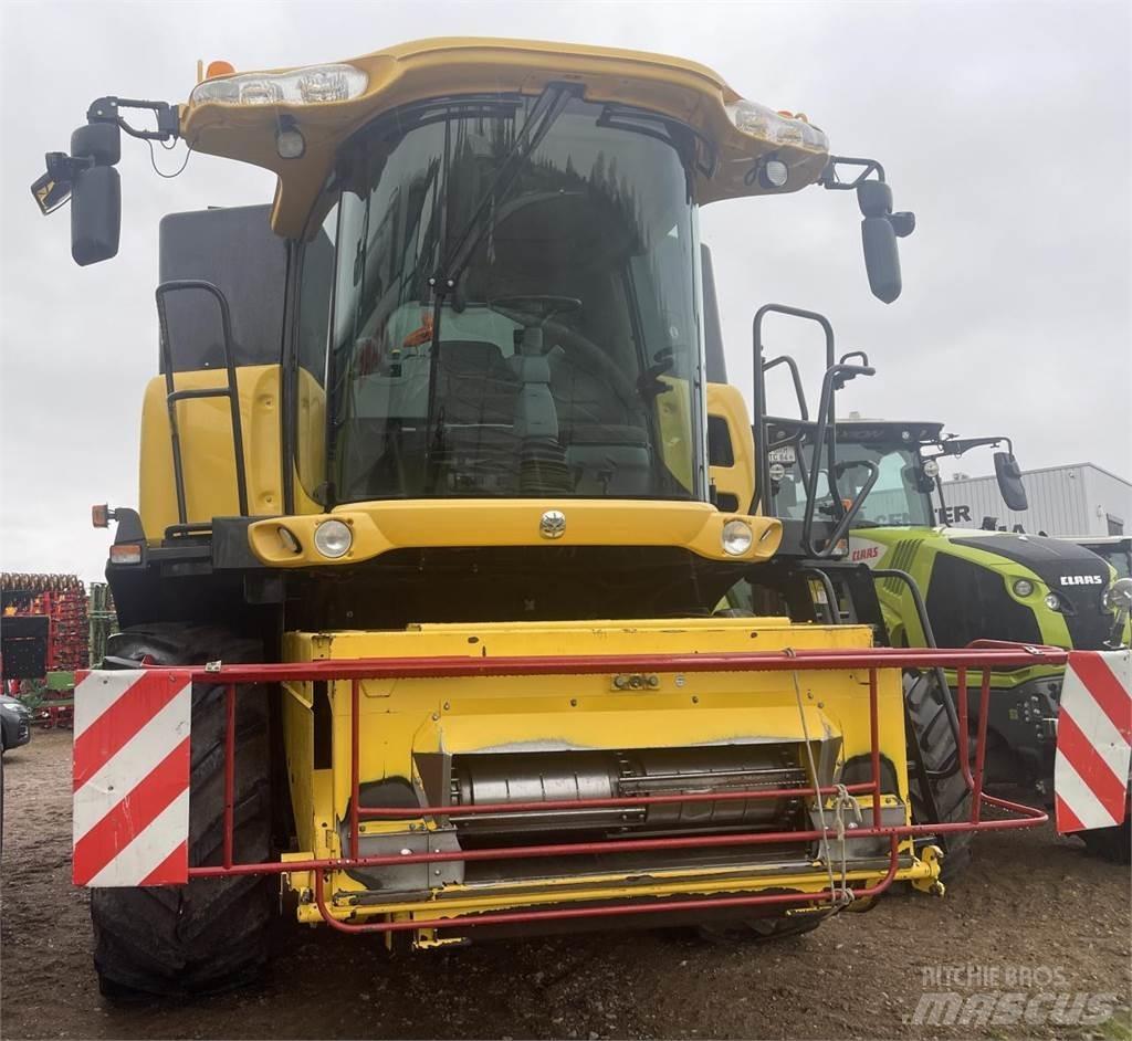 New Holland CR 980 Mähdrescher
