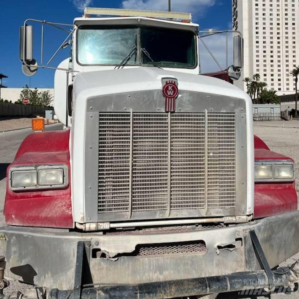 Kenworth T 800 Wassertanker