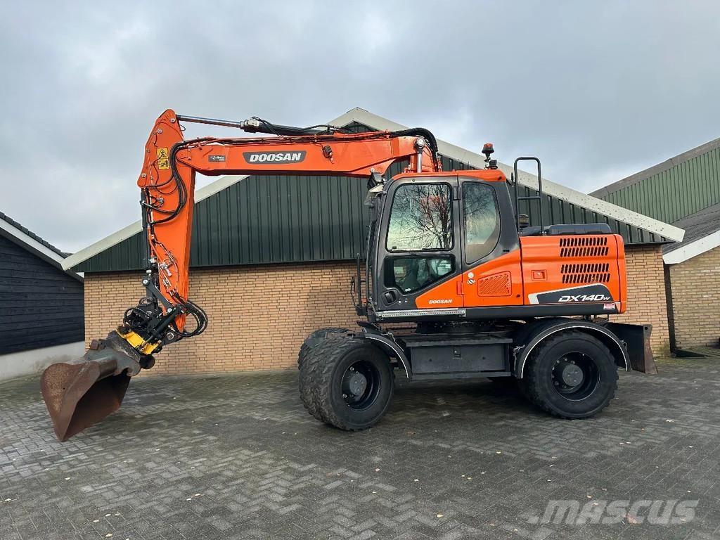 Doosan DX140W-5 Mobilbagger