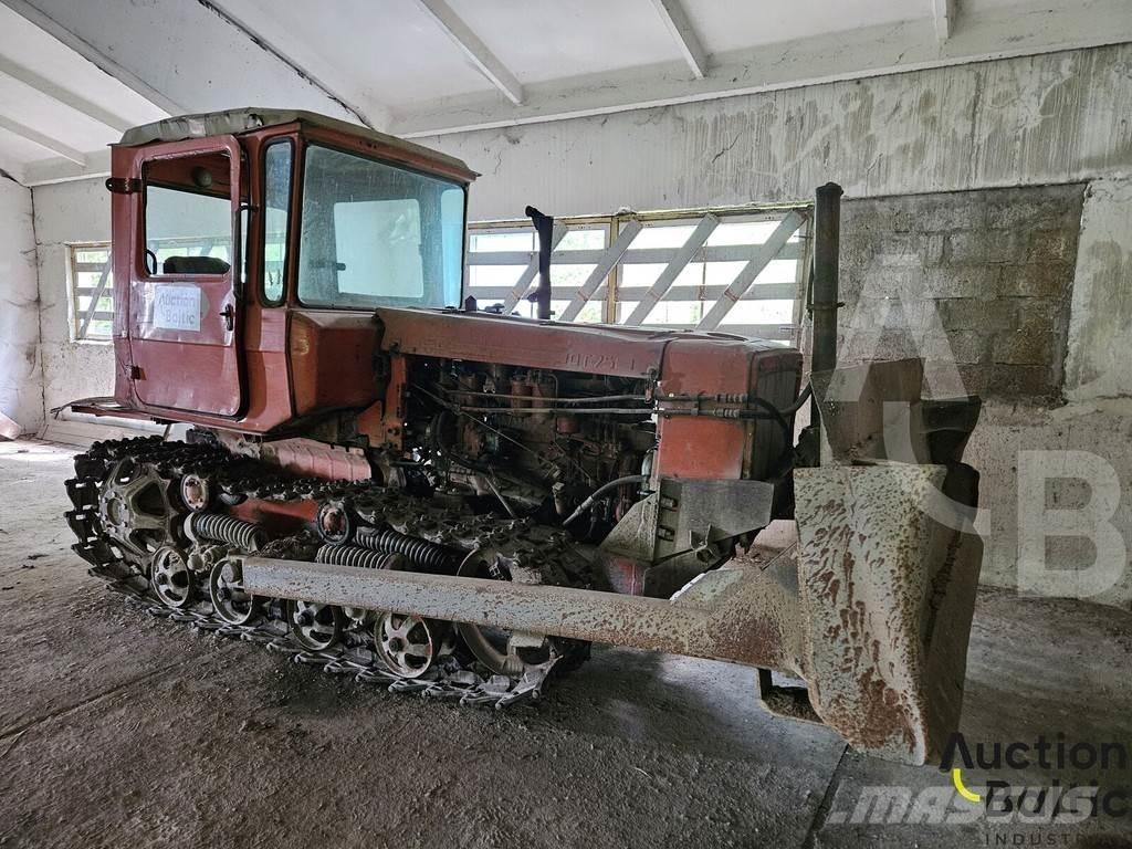  Onbekend DT-75 Bulldozer