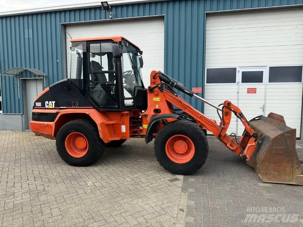 CAT 908 Radlader