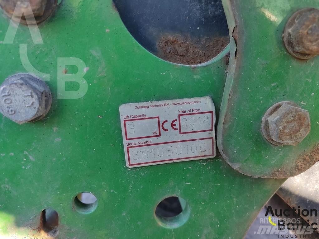 John Deere 2026R Traktoren