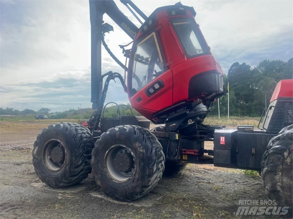 Komatsu 951 Harvester