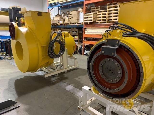 Komatsu 830 E Dumper - Knickgelenk