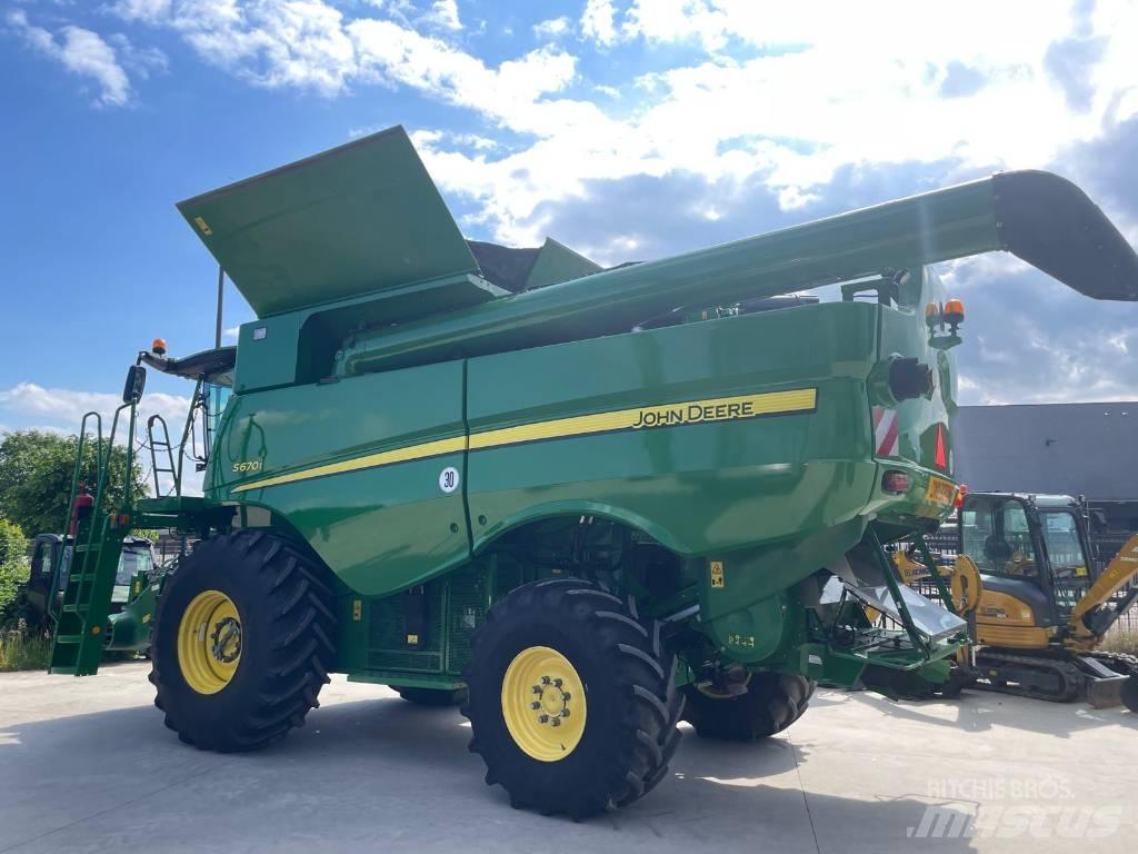 John Deere S670 4x4 Mähdrescher