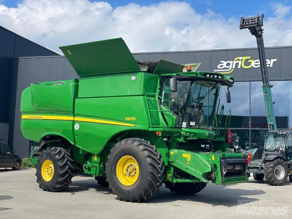John Deere S670 4x4 Mähdrescher