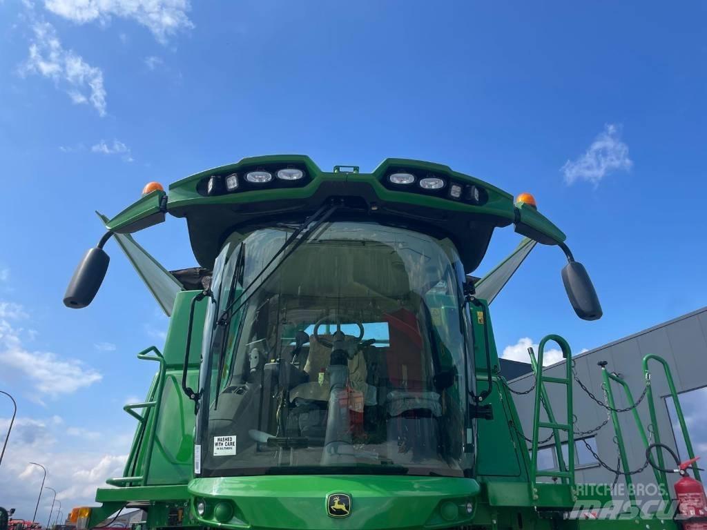 John Deere S670 4x4 Mähdrescher