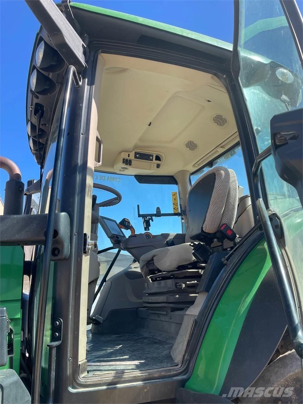 John Deere 6155R Traktoren