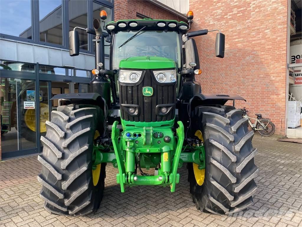 John Deere 6230R Traktoren