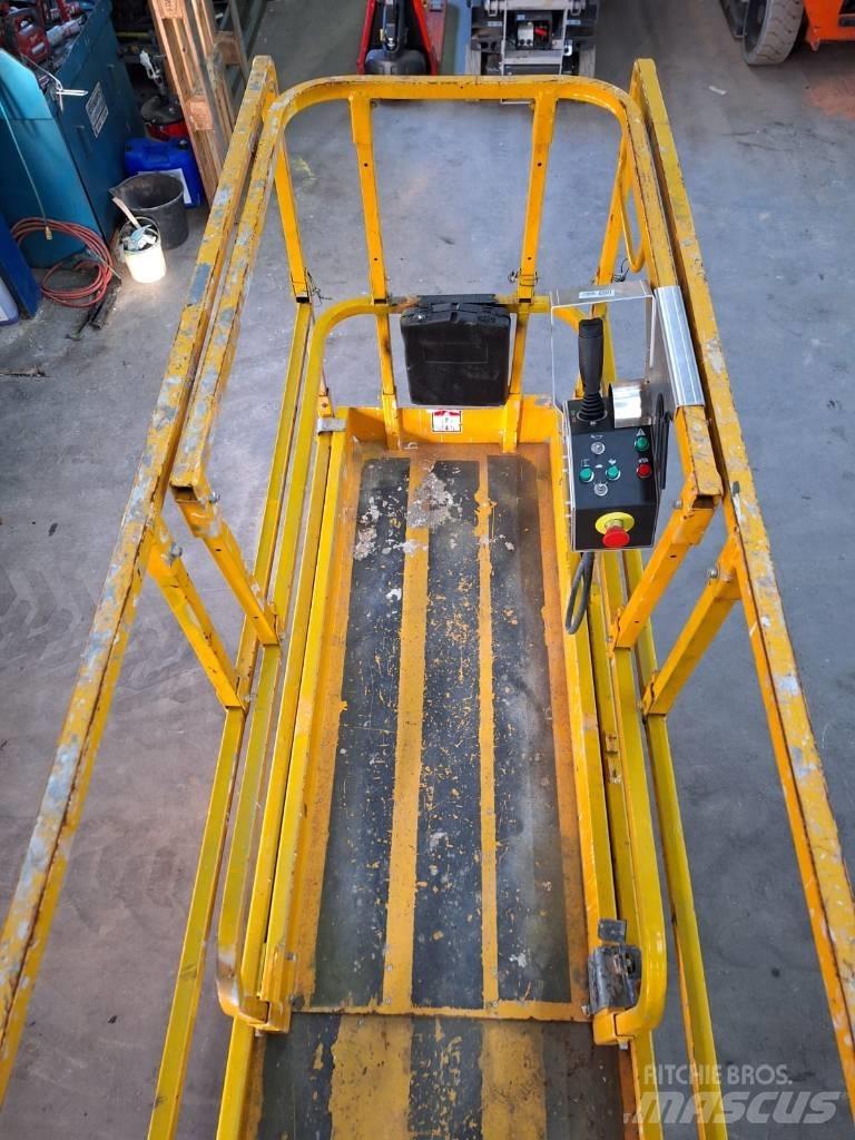 Haulotte Compact 8 Scheren-Arbeitsbühnen