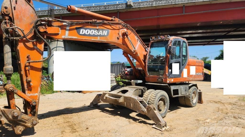 Doosan DX210WA Mobilbagger