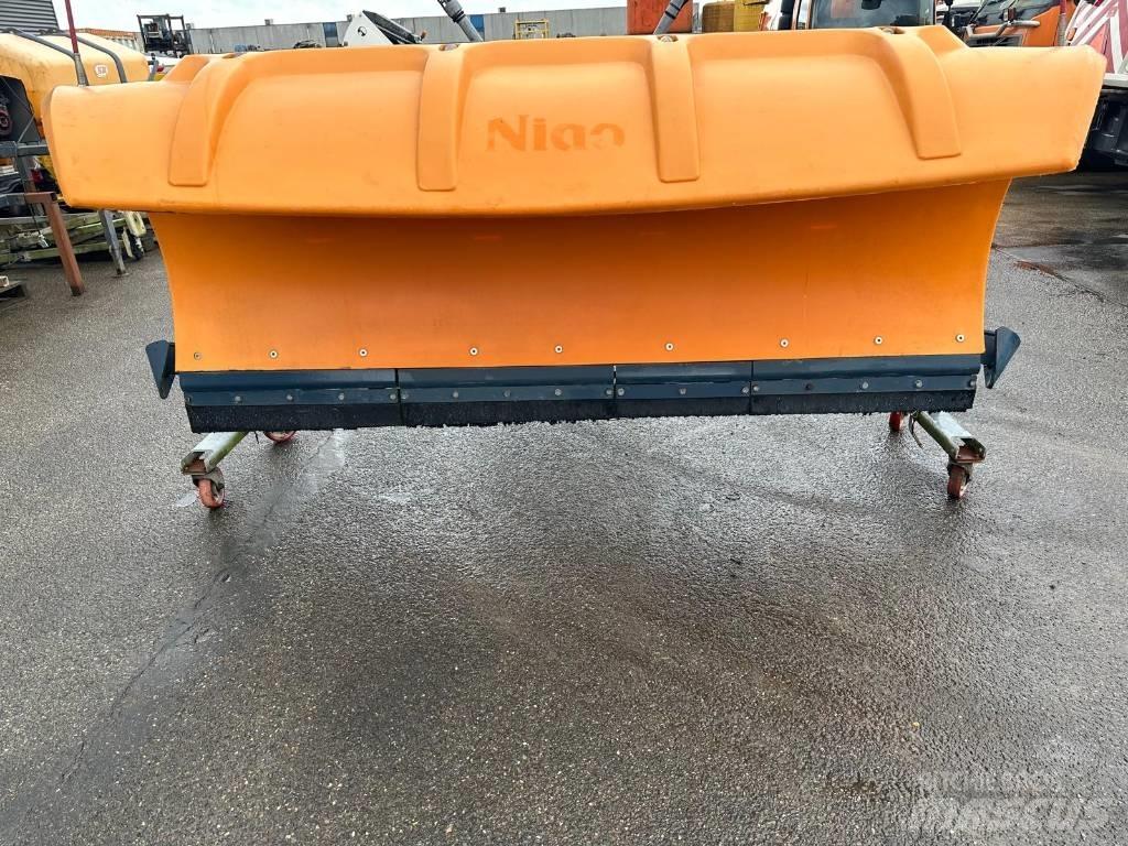 Nido SNK240VPZ Schneeschilde und -pflüge
