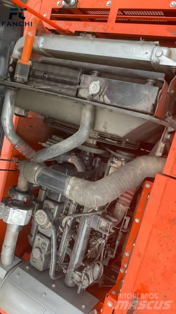 Doosan DX 300 LC Raupenbagger
