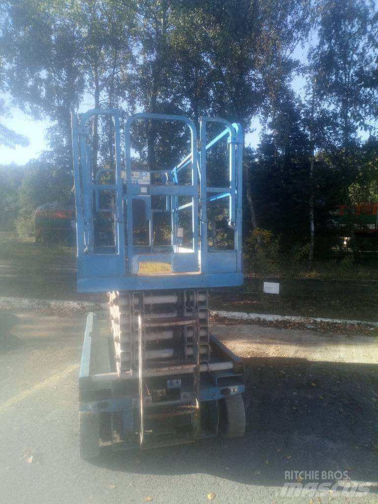 Genie 3246 Scheren-Arbeitsbühnen
