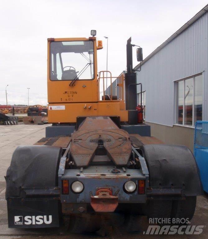 Sisu TRX 242 Terminalzugmaschinen