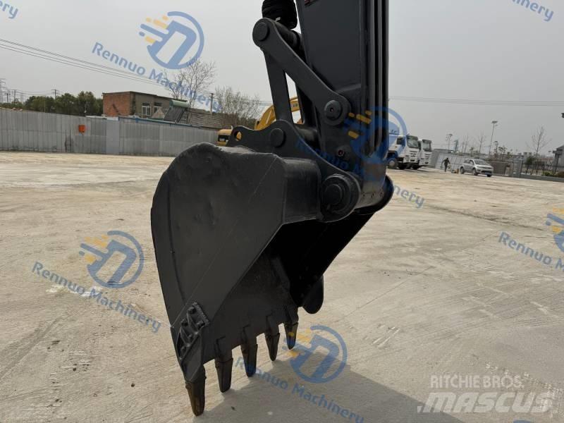 Hyundai R220LC-9S Raupenbagger