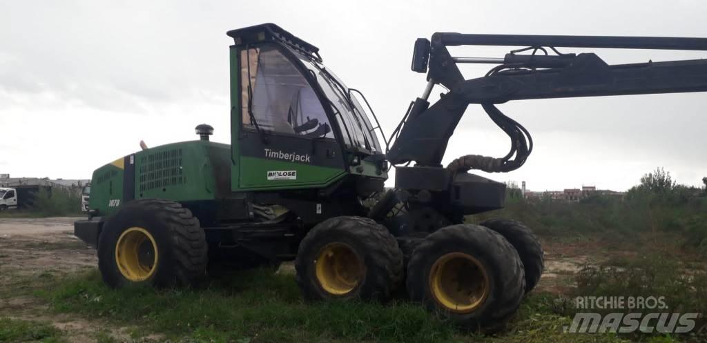 Timberjack 1070 Harvester