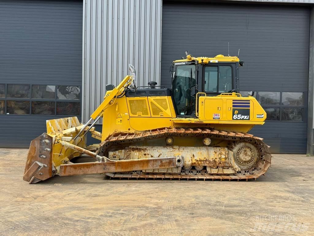 Komatsu D65PXi-18 Bulldozer