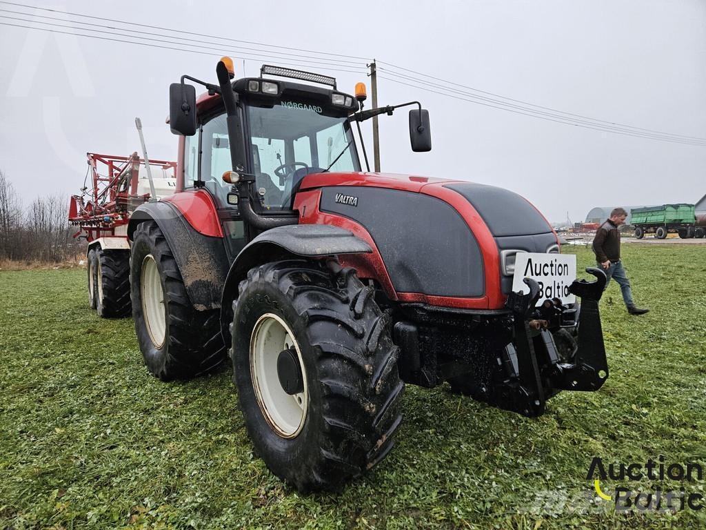 Valtra T190 Traktoren