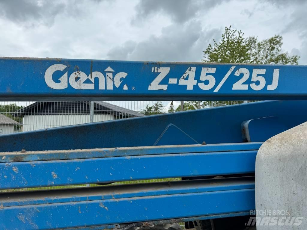 Genie Z 45/25 Gelenkteleskoparbeitsbühnen