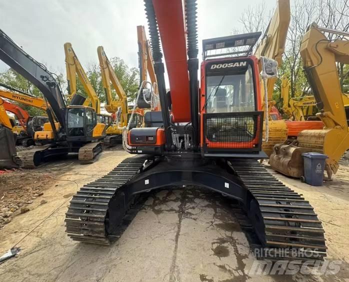 Doosan DX300LC-9C Raupenbagger