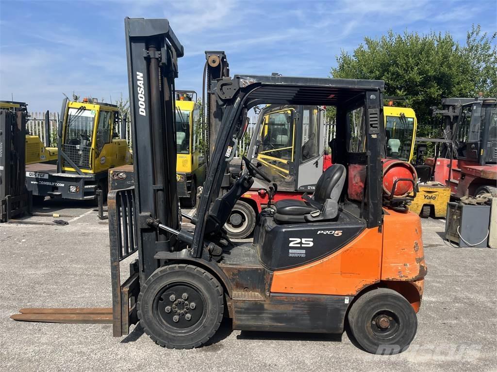 Doosan G25E-5 LPG heftrucks