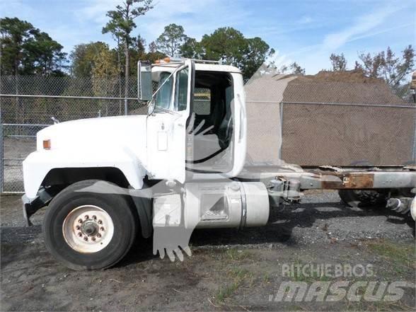 Mack DM600 Sonstige Baumaschinen