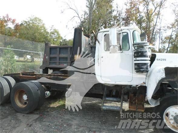 Mack RD600 Sonstige Baumaschinen
