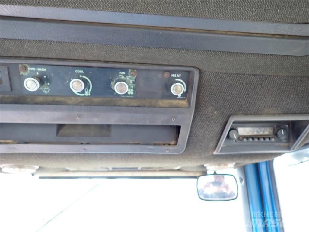 Ford TW25 Traktoren
