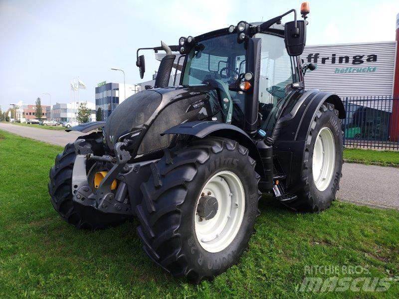 Valtra N 154 A Traktoren