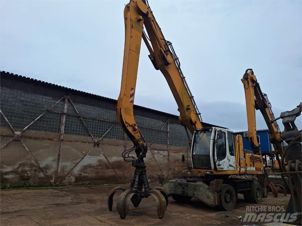 Liebherr A924C 4X4 Sonstige Baumaschinen