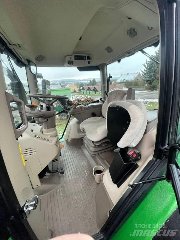 John Deere 6250 R Traktoren