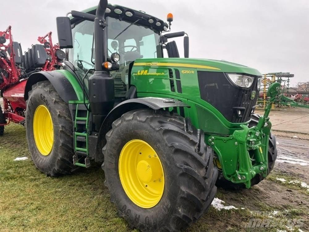John Deere 6250 R Traktoren