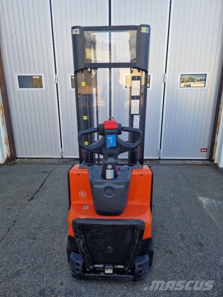 BT SWE 120 L.  57 tim Deichselstapler