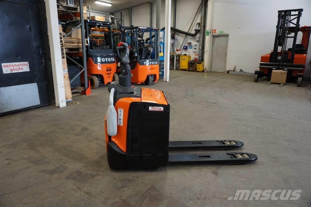 Toyota LPE220 Gabelstapler mit Fahrerstand