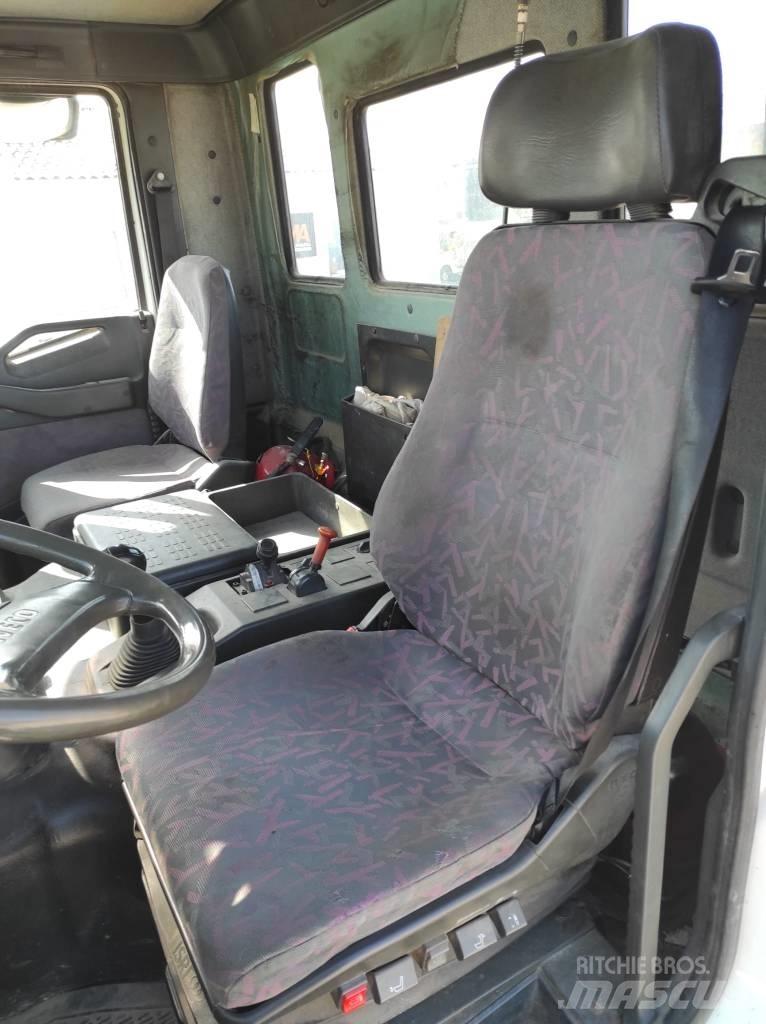 Iveco MP260 E35H Kipper