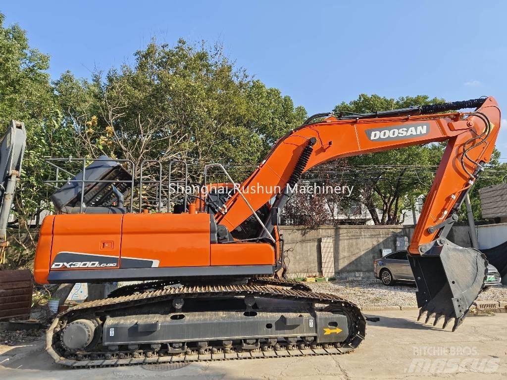 Doosan DX300 Raupenbagger