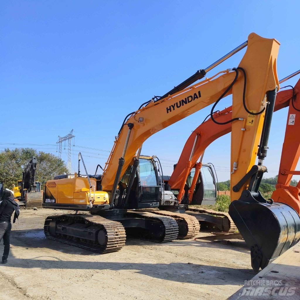 Hyundai 220LC-9 Raupenbagger